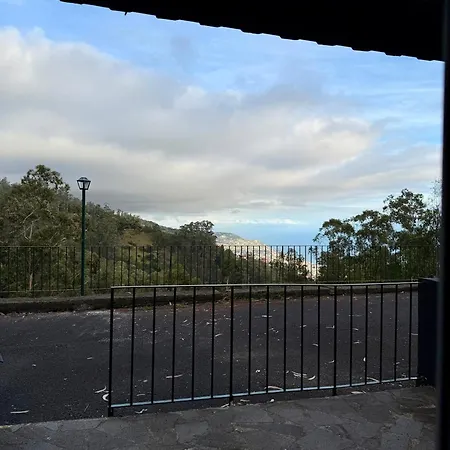 Con Estacionamiento *